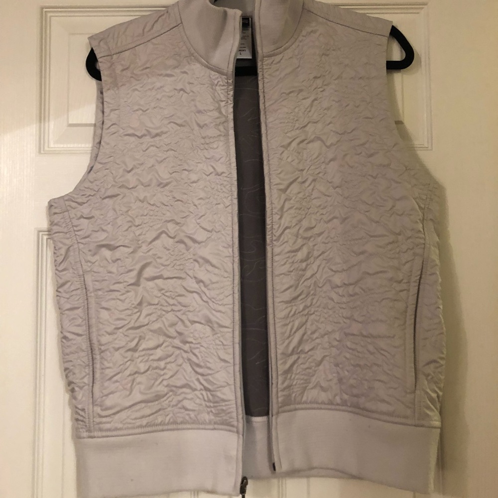 Patagonia puffer vest!